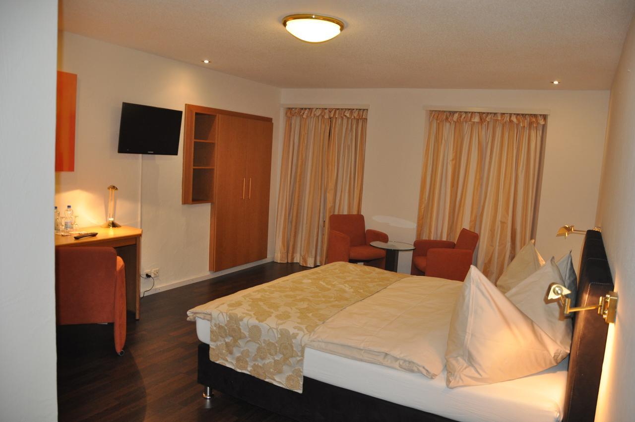 Hotel Loewen Mellingen Oda fotoğraf