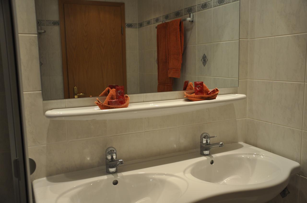 Hotel Loewen Mellingen Oda fotoğraf